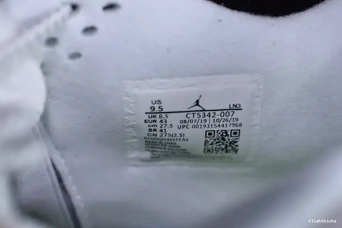 SE 4 Air Jordan Neon CT5342-007 0427